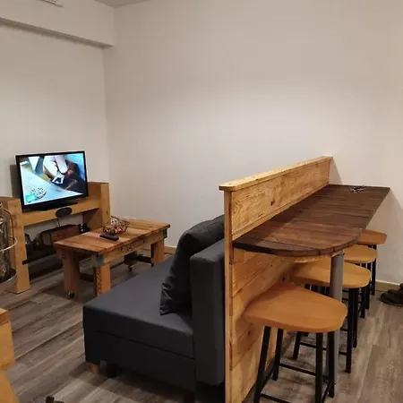 Отель Beautiful 1 Bedroom With Pool Tennis And Terrace - Dodo Et Tartine Йер