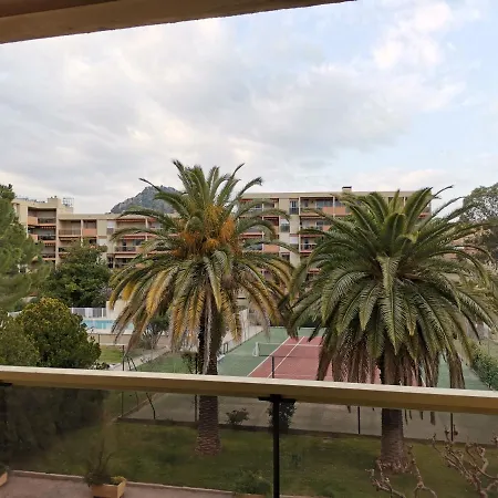 Отель Beautiful 1 Bedroom With Pool Tennis And Terrace - Dodo Et Tartine